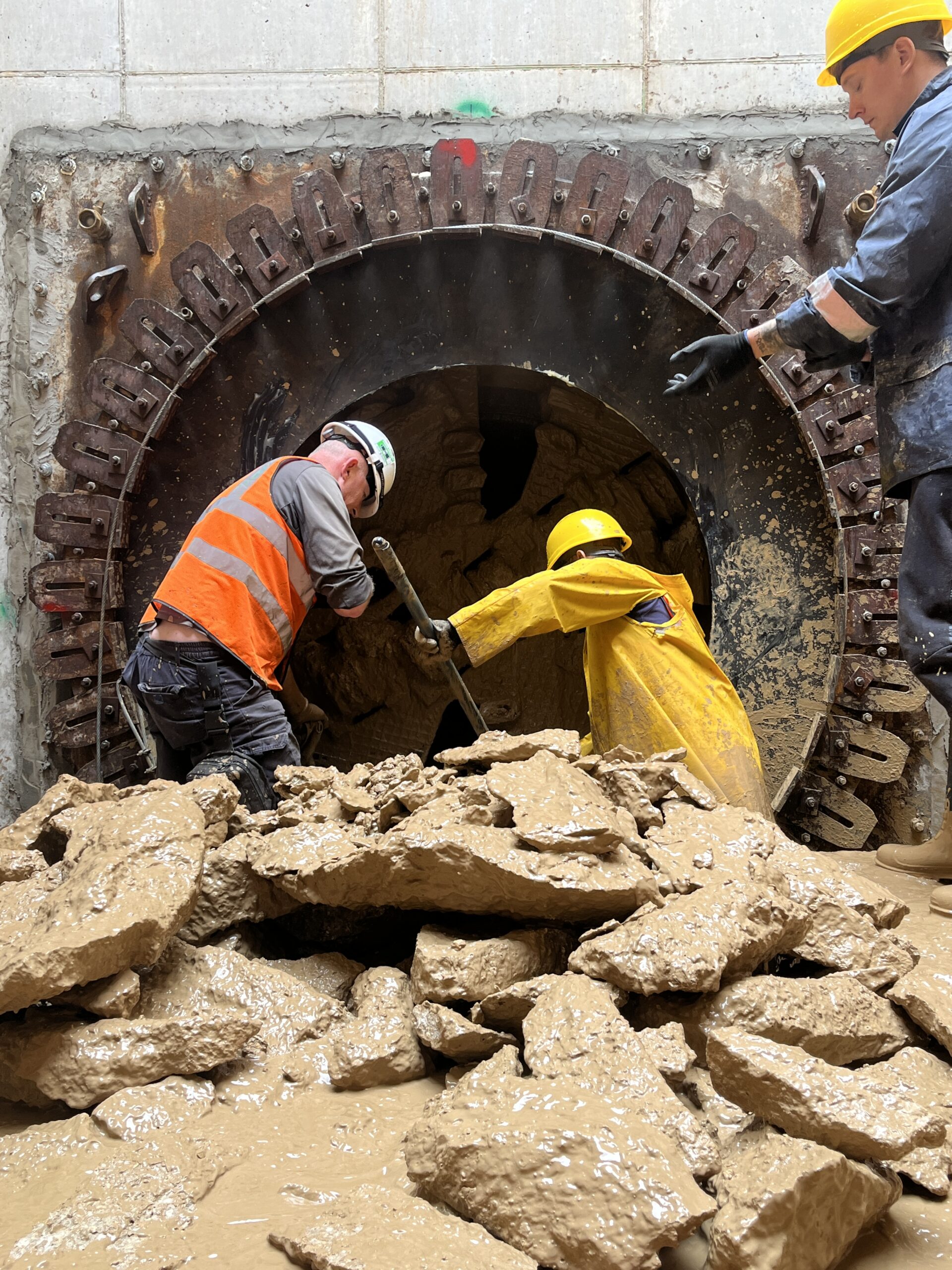 20231206_084013988_iOS